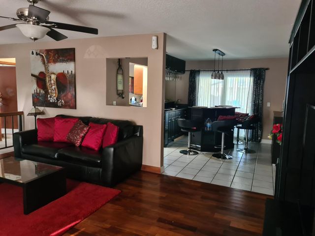 1402 SW 25th Avenue, Deerfield Beach, FL 33442