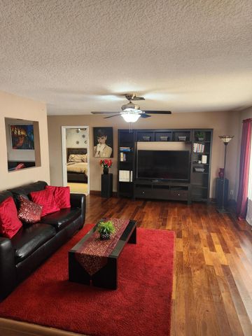 1402 SW 25th Avenue, Deerfield Beach, FL 33442