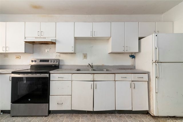 94-245 Leowahine Street 1022, Waipahu, HI 96797