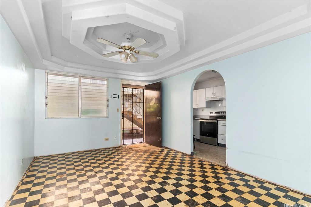 94-245 Leowahine Street 1022, Waipahu, HI 96797