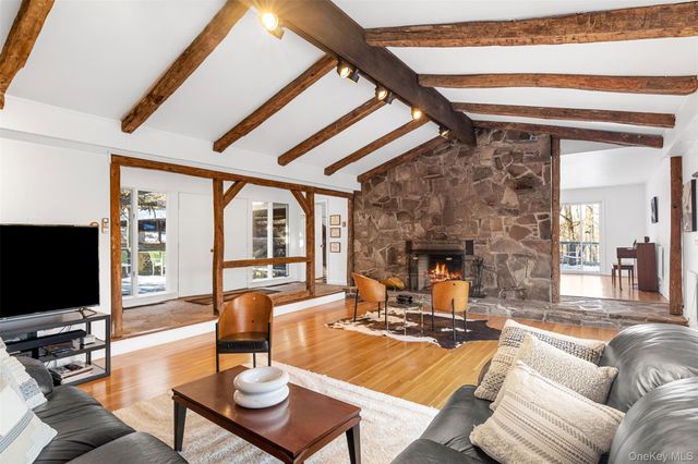 660 N Chodikee Lake Road, Highland, NY 12528