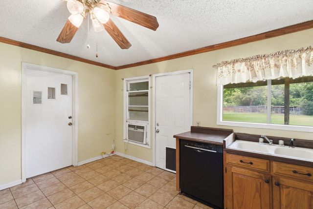 108 Sandra Drive, Azle, TX 76020