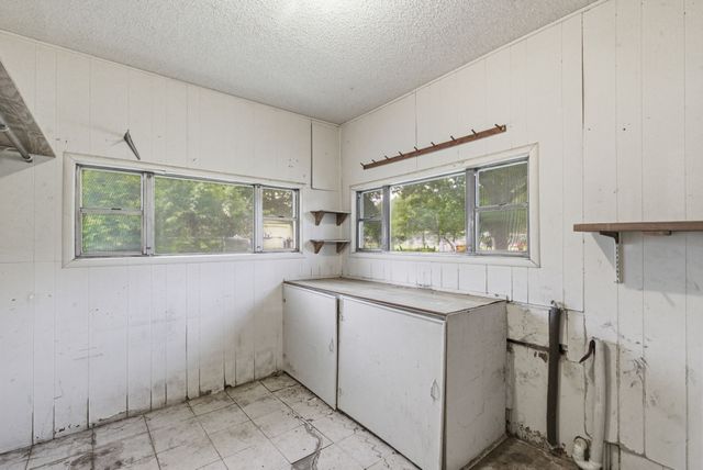 108 Sandra Drive, Azle, TX 76020