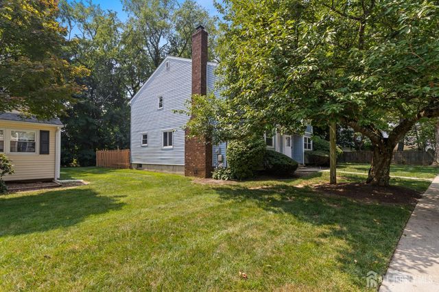 27 davids Court, South Brunswick, NJ 08810