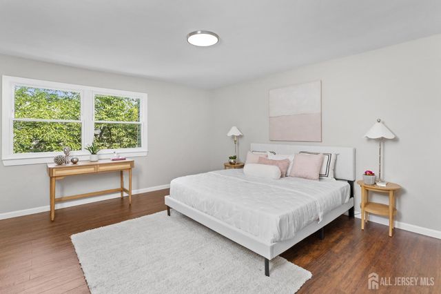 27 davids Court, South Brunswick, NJ 08810