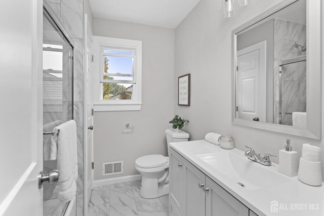 27 davids Court, South Brunswick, NJ 08810