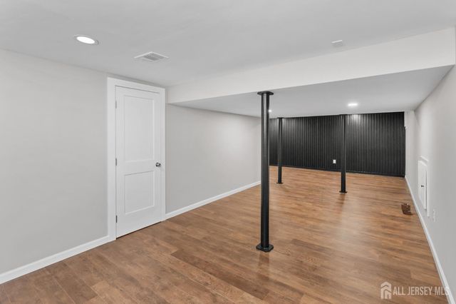 27 davids Court, South Brunswick, NJ 08810