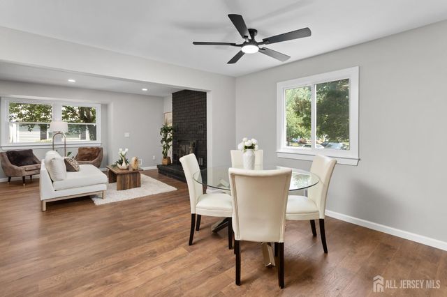 27 davids Court, South Brunswick, NJ 08810