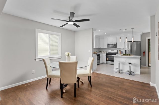 27 davids Court, South Brunswick, NJ 08810