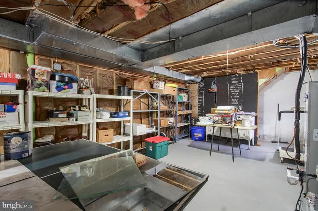 1075 PRINCESS DR, Harrisburg, PA 17113