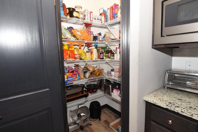 8724 Shady Oak TRAIL, Mount Pleasant, WI 53406