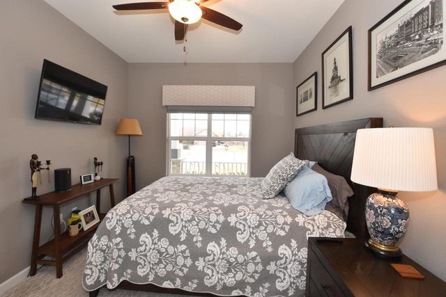 8724 Shady Oak TRAIL, Mount Pleasant, WI 53406