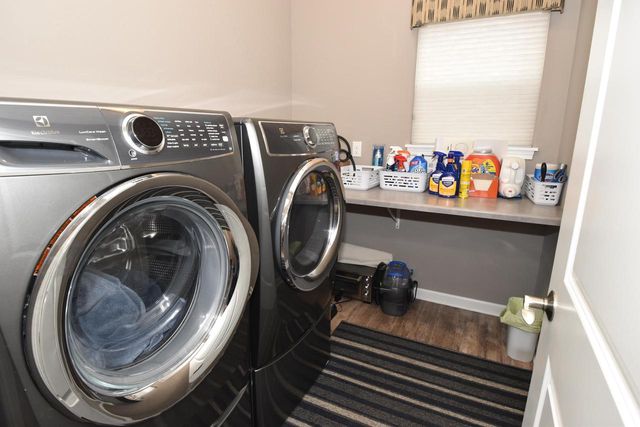 8724 Shady Oak TRAIL, Mount Pleasant, WI 53406