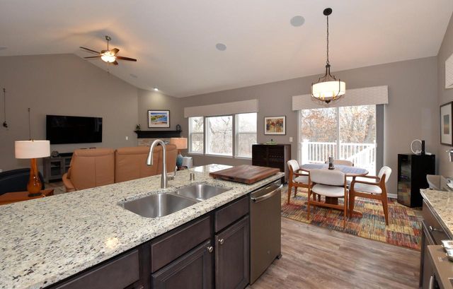 8724 Shady Oak TRAIL, Mount Pleasant, WI 53406