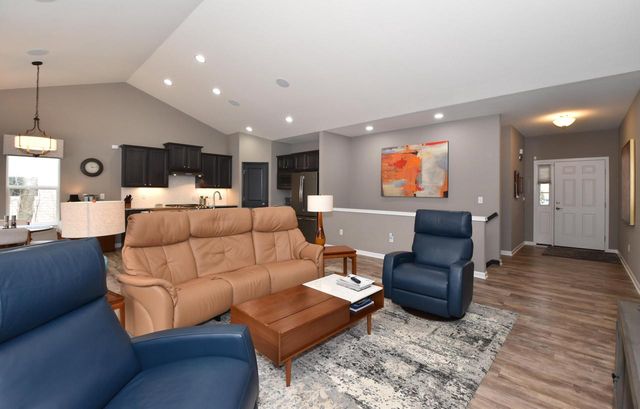 8724 Shady Oak TRAIL, Mount Pleasant, WI 53406