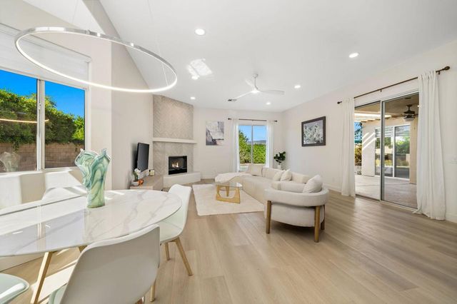 20 Tucson Circle, Palm Desert, CA 92211