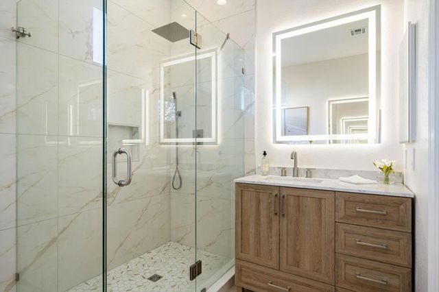 20 Tucson Circle, Palm Desert, CA 92211