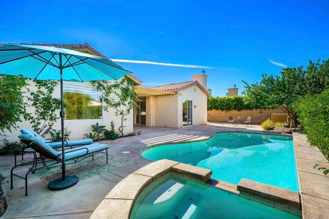 20 Tucson Circle, Palm Desert, CA 92211