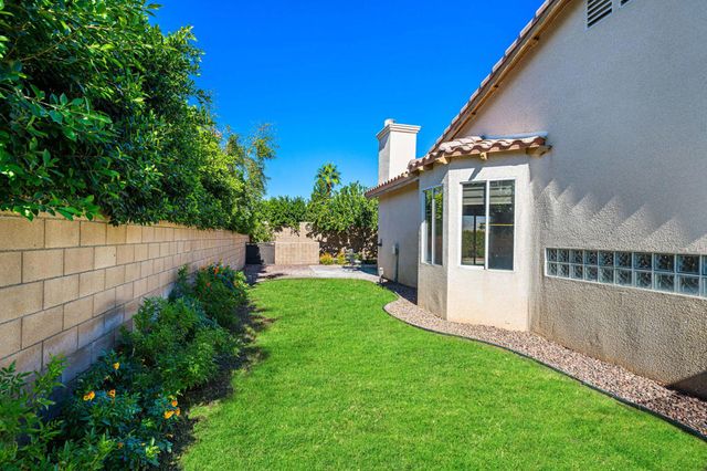 20 Tucson Circle, Palm Desert, CA 92211