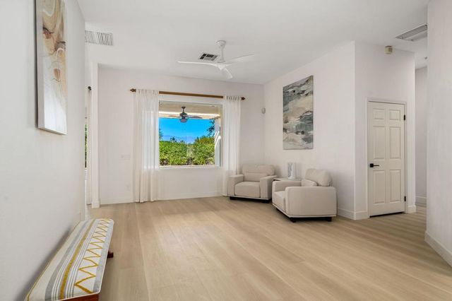 20 Tucson Circle, Palm Desert, CA 92211
