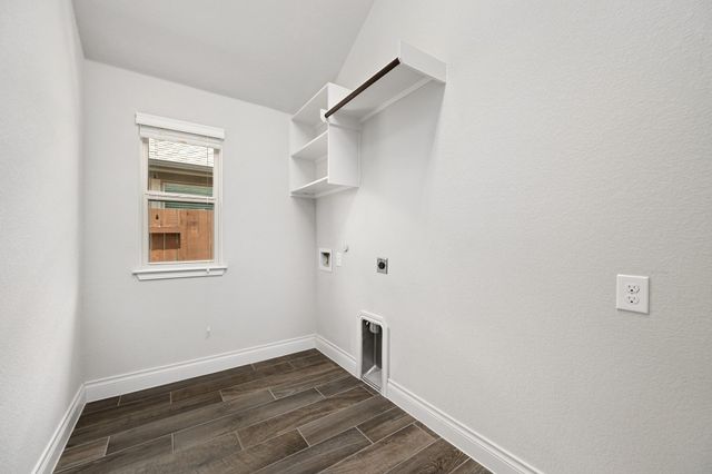 321 La Grotta LN, Georgetown, TX 78628