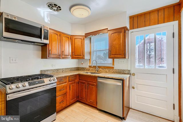 9110 AUTOVILLE DR, College Park, MD 20740