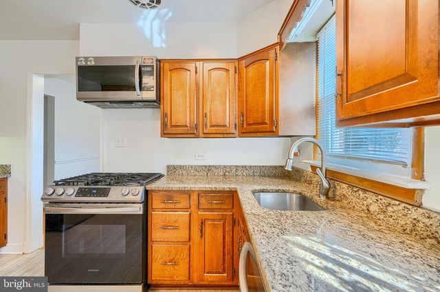 9110 AUTOVILLE DR, College Park, MD 20740