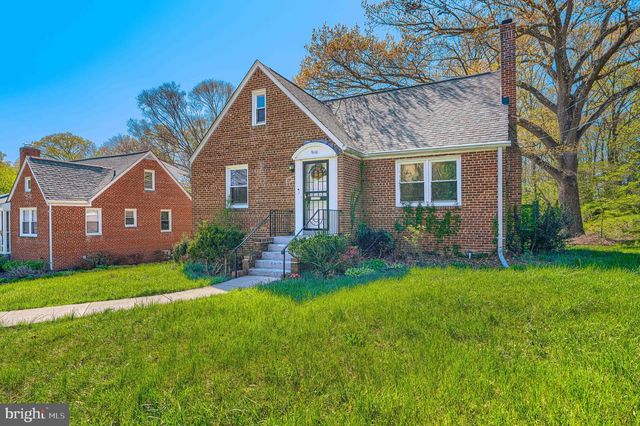9110 AUTOVILLE DR, College Park, MD 20740
