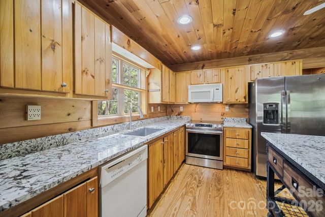 1 Locust Avenue, Asheville, NC 28804
