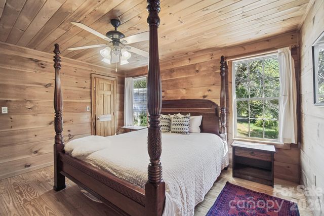 1 Locust Avenue, Asheville, NC 28804