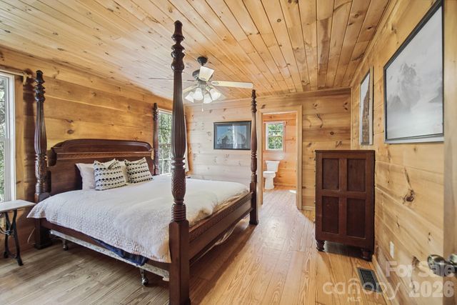 1 Locust Avenue, Asheville, NC 28804
