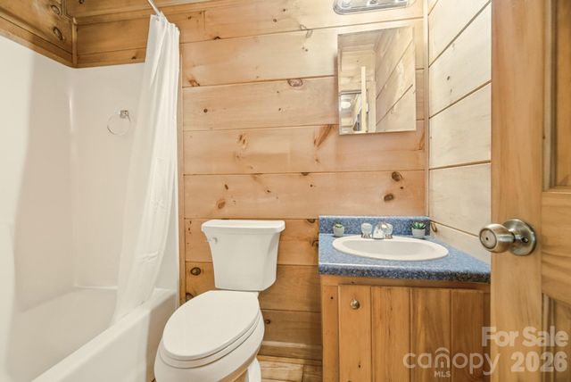 1 Locust Avenue, Asheville, NC 28804