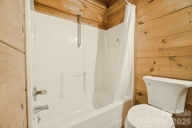 1 Locust Avenue, Asheville, NC 28804