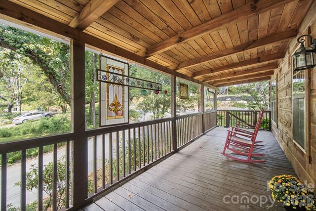 1 Locust Avenue, Asheville, NC 28804