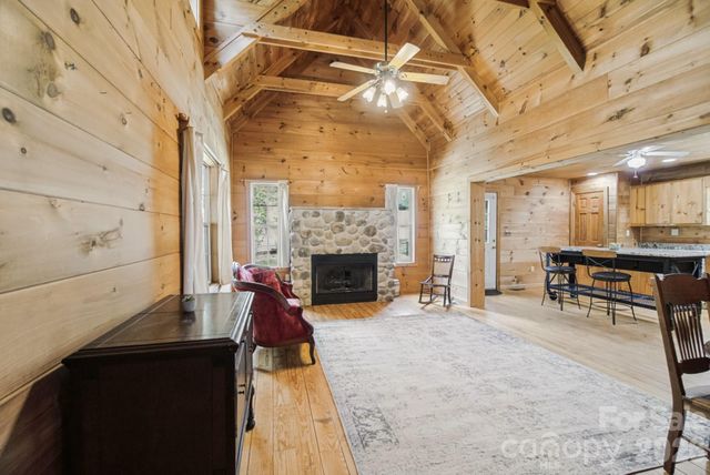1 Locust Avenue, Asheville, NC 28804