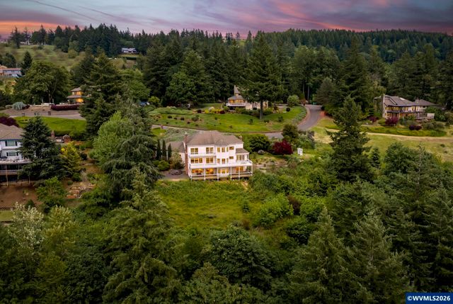 11825 NE Lauren Ln, Newberg, OR 97132