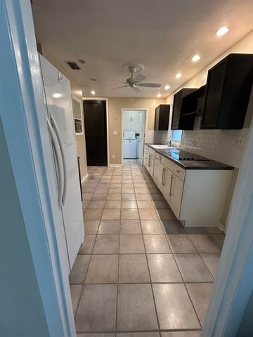 7585 Skipper Lane, Tallahassee, FL 32317