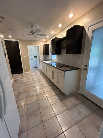 7585 Skipper Lane, Tallahassee, FL 32317