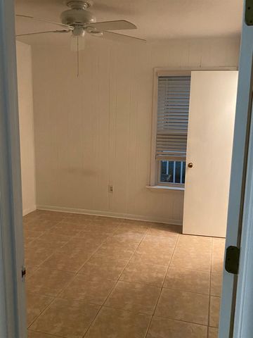 7585 Skipper Lane, Tallahassee, FL 32317