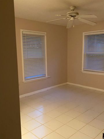 7585 Skipper Lane, Tallahassee, FL 32317