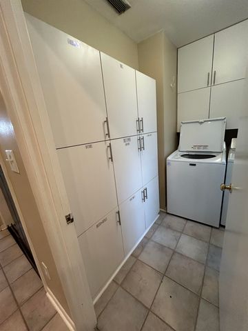 7585 Skipper Lane, Tallahassee, FL 32317