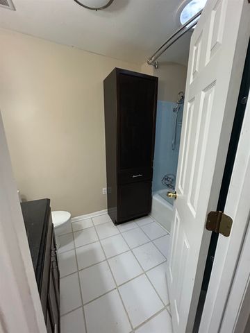 7585 Skipper Lane, Tallahassee, FL 32317