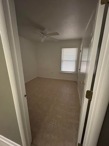 7585 Skipper Lane, Tallahassee, FL 32317