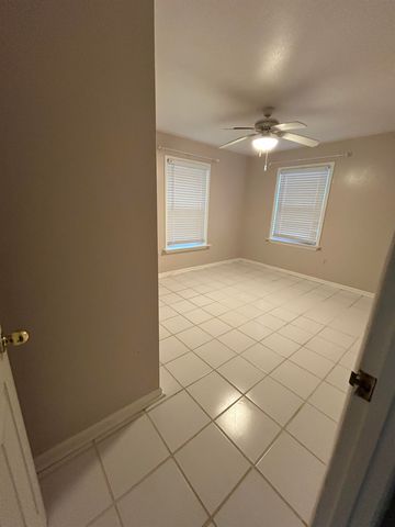 7585 Skipper Lane, Tallahassee, FL 32317