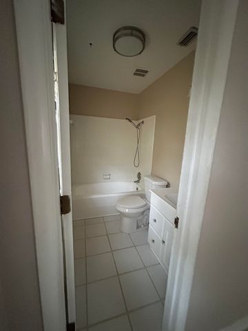 7585 Skipper Lane, Tallahassee, FL 32317