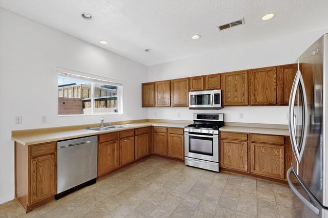 10224 CRISTALINO Road SW, Albuquerque, NM 87121