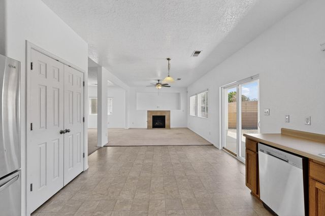 10224 CRISTALINO Road SW, Albuquerque, NM 87121