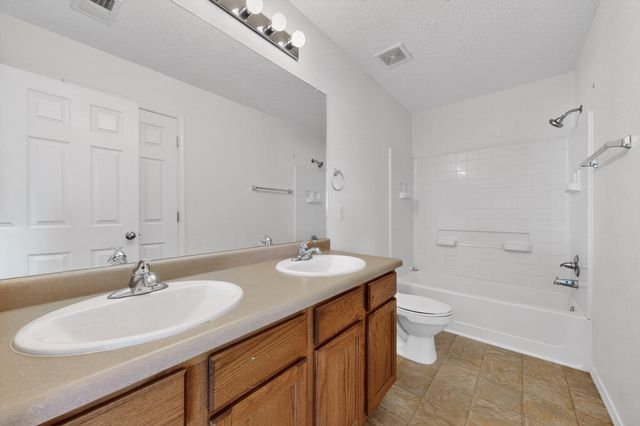 10224 CRISTALINO Road SW, Albuquerque, NM 87121