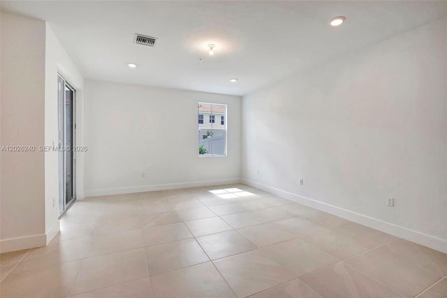 129 SW 171st Way, Pembroke Pines, FL 33027