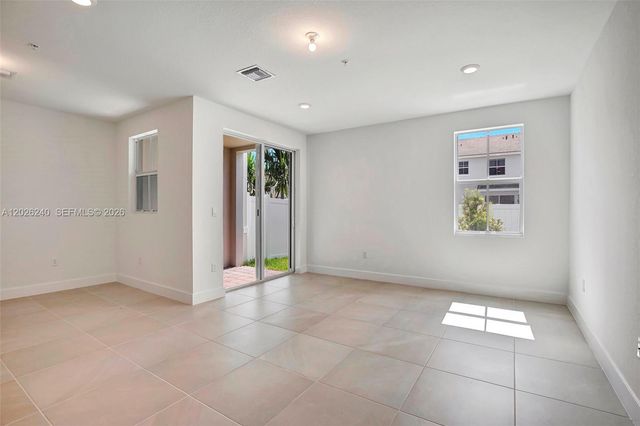 129 SW 171st Way, Pembroke Pines, FL 33027